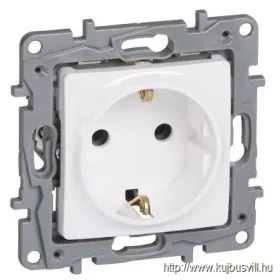   LEGRAND 764539 Niloé 2P+F csatlakozóaljzat (csavaros), fehér