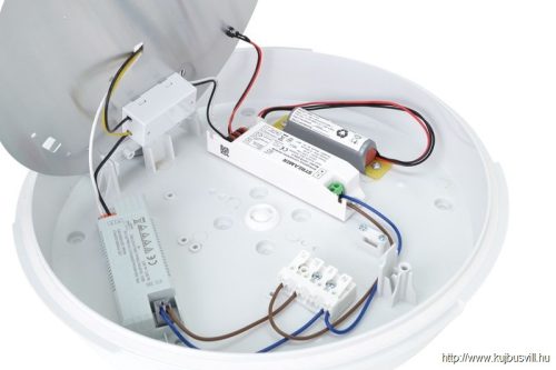 TRACON ADAME17W Falon kívüli védett LED világítótest,inverter,áll. színhő 230VAC,17/2W,1600/140lm,3000/4000/6500K,3h,IP54,EEI=E