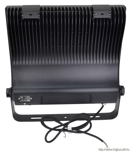 TRACON RHISA240W LED fényvető, aszimmetrikus 100-240VAC,50/60Hz,240W,32.400lm,4000K,IP66,EEI=D