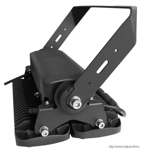 TRACON RSVA150W25 Stadion világító fényvető 100-240V,50Hz,150W,23500lm,4000K,IP66,25°,1-10V,EEI=D