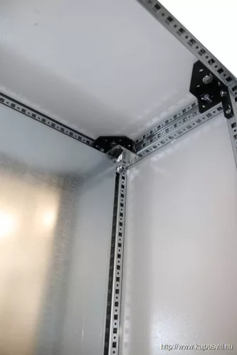 TRACON TGEFM8021040 Moduláris (sorolható) fém elosztószekrény teli szerelőlappal W×L×H=800×2100×400 / IP54