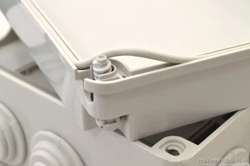 TRACON TQBY312313 Kötődoboz, falon kívüli, műanyag csavarral 310×230×130,IP55